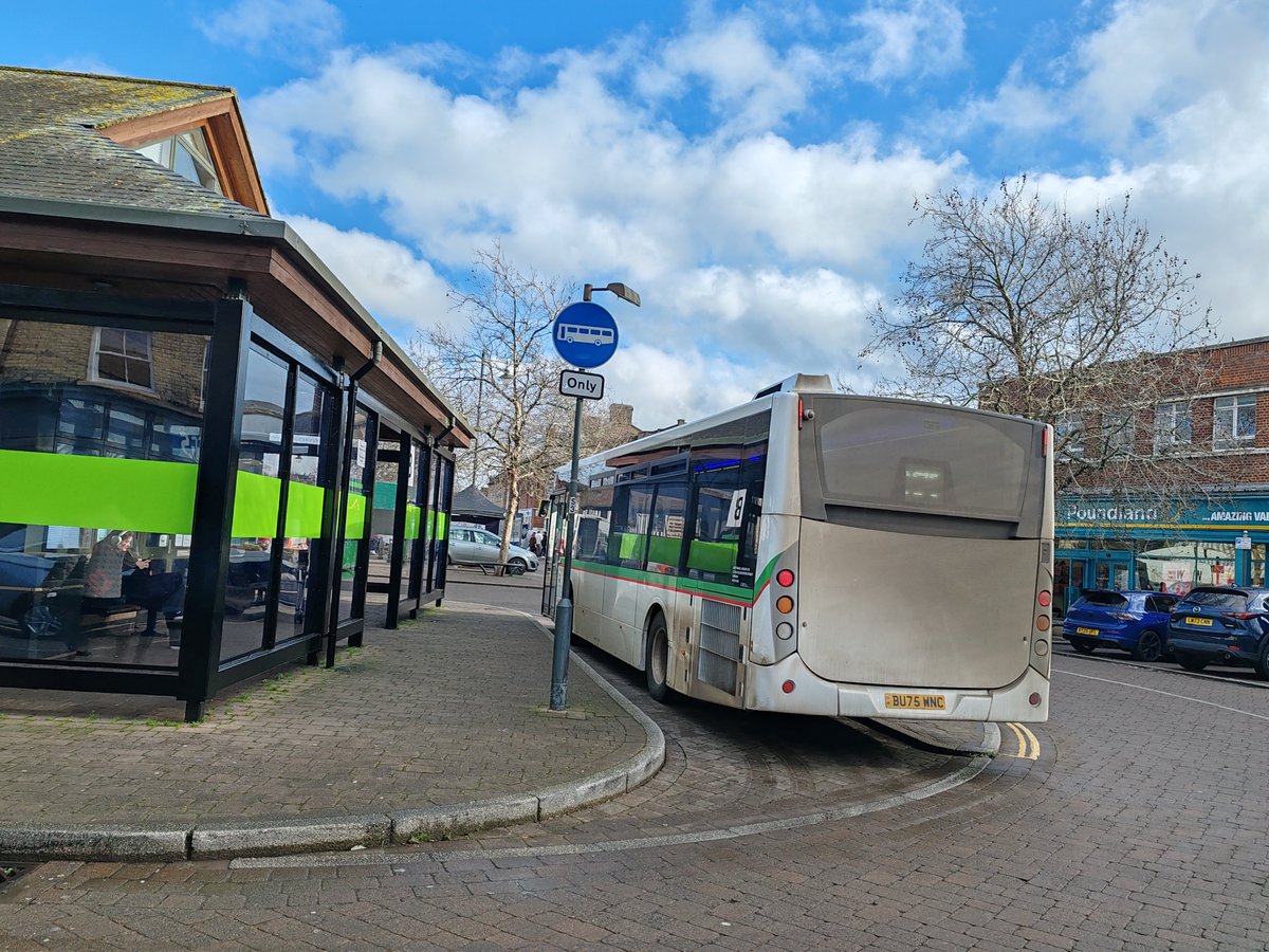 RandomBusNerd tweet media