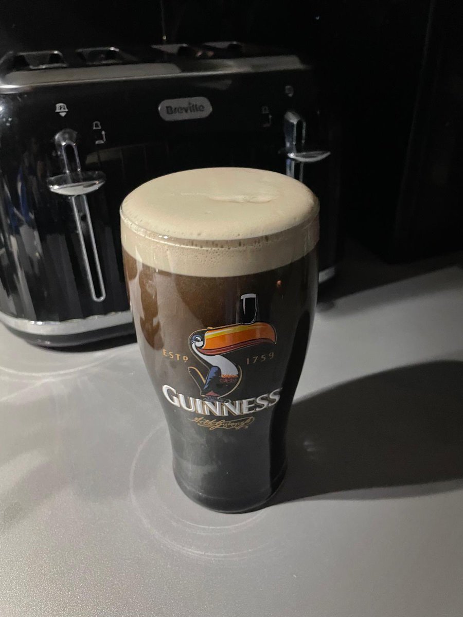 The first taste of alcohol  in 31 days 😮‍💨
God it’s been long 

(I won’t say I’ve completed  dry January either cus it’s twitter and some pedantic prick will say it’s 6  hours short 😂)