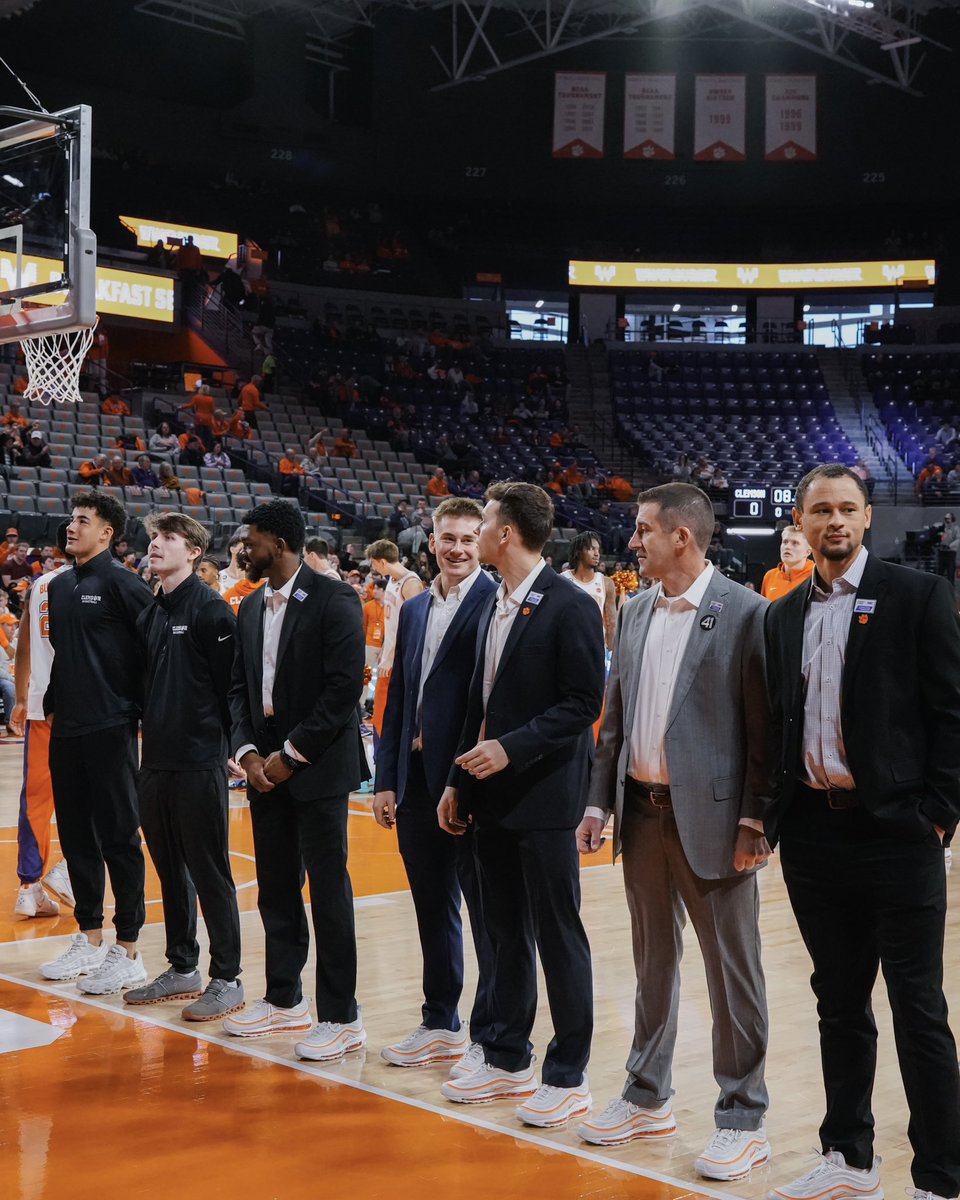 Clemson Basketball tweet media