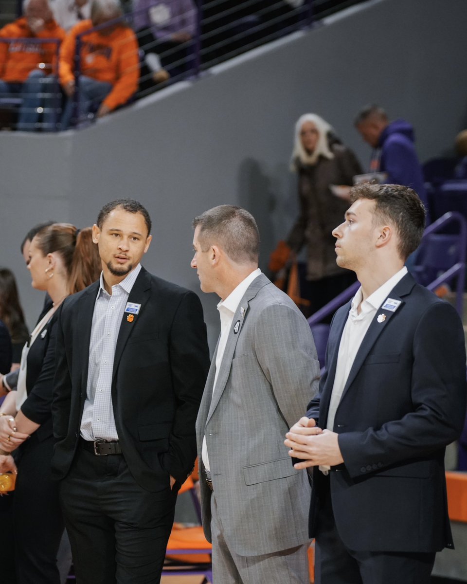 Clemson Basketball tweet media