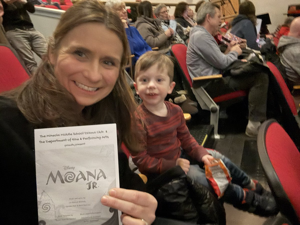 Jackson Ave School tweet media