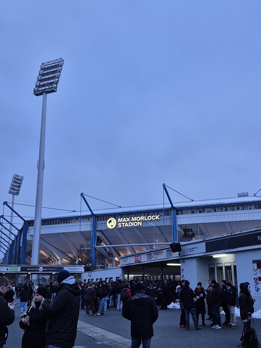 QueaShinn's tweet photo. Nuremberg  1- 1 Preußen Münster 🇩🇪⚽️ https://t.co/bigM9q5YXf