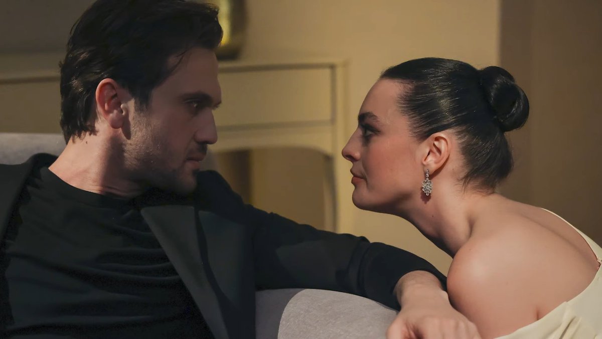 LilacTwist's tweet photo. #MelisSezen, çok şükür ki sen İmre'ydin. You were poetry in motion.

#İmre &amp; #Devran will always be one of the most memorable couple of Diziland

Some on social media sabotaged #Deha coz of paid PR &amp; hired bots of 2nd lead . Ama gerçek adalet var! 

#İmDev https://t.co/KQHtDZ5Jop