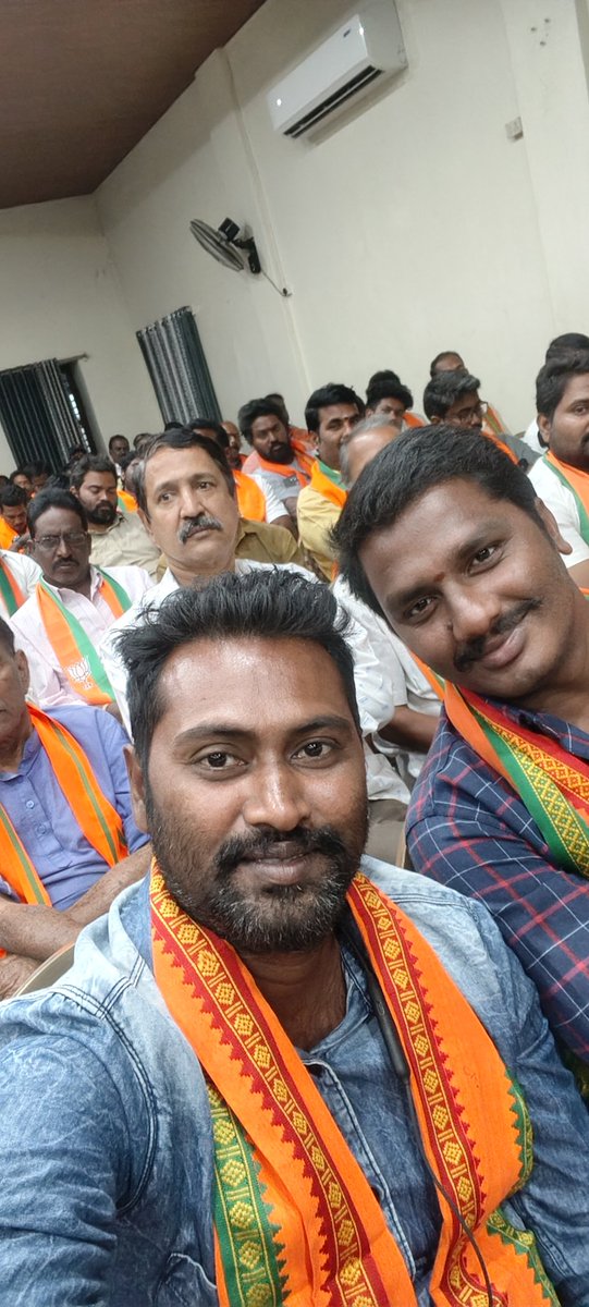 kadali8889's tweet photo. VB-G RAM G awareness meeting in #bhimavaram 

#westgodavari 
#BJP4Andhra 
#ViksitBharat 
#OBCMorcha 
#BJP4IND
#VBGRAMG4 https://t.co/y9ctWvvUbc