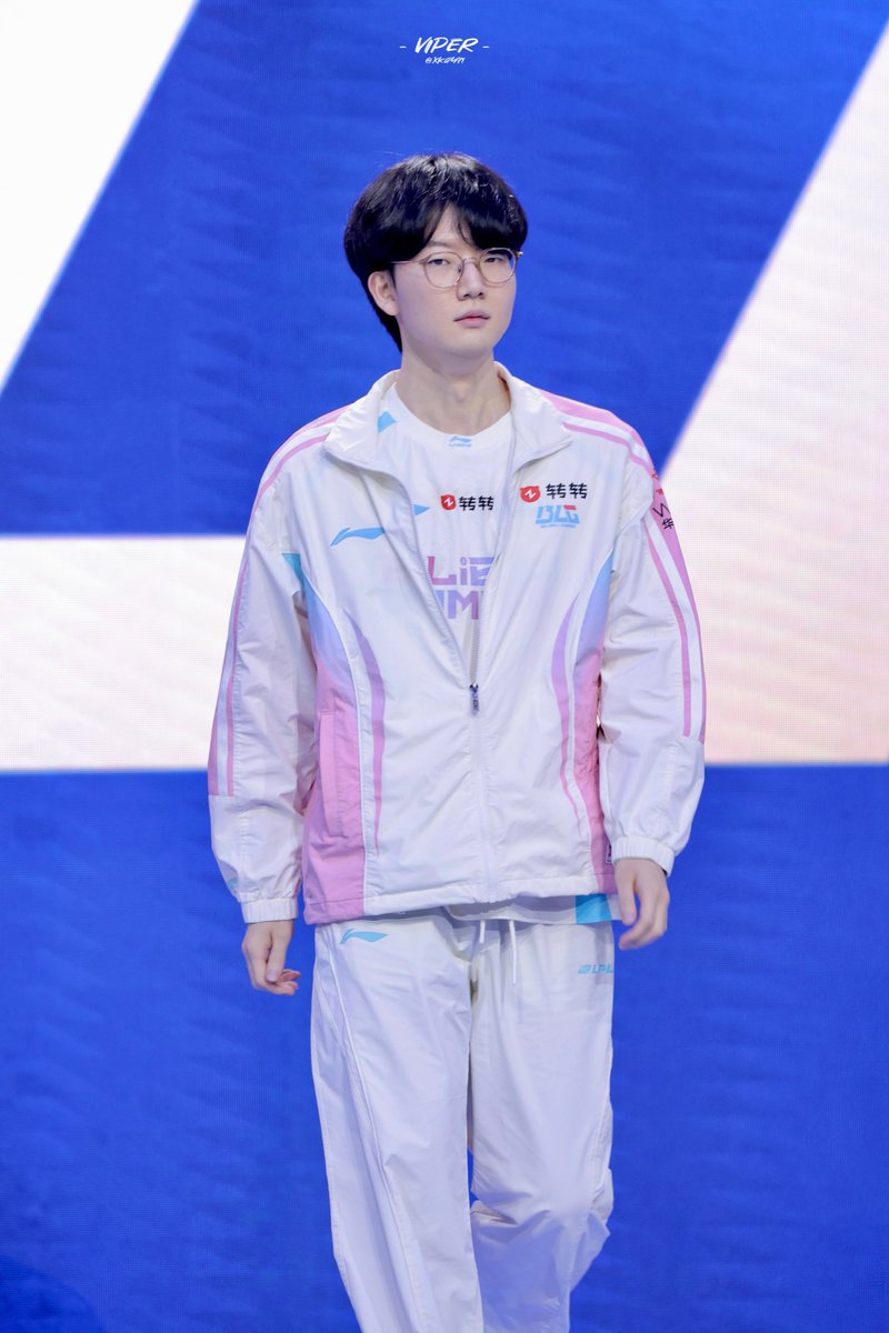 케이³ tweet media