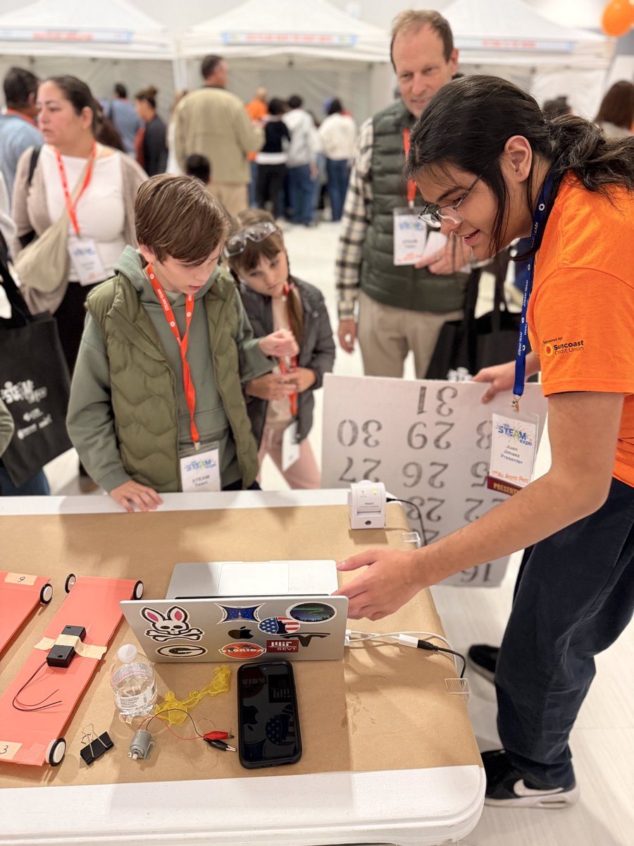 collierschools's tweet photo. The #CCPSSTEAM Village was in full swing this morning at the Expo! @SuncoastCU @Arthrex https://t.co/c3FWBCaSW3