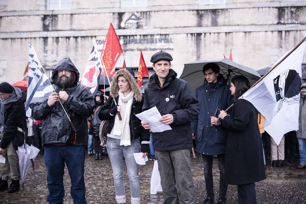 EH Bildu tweet media