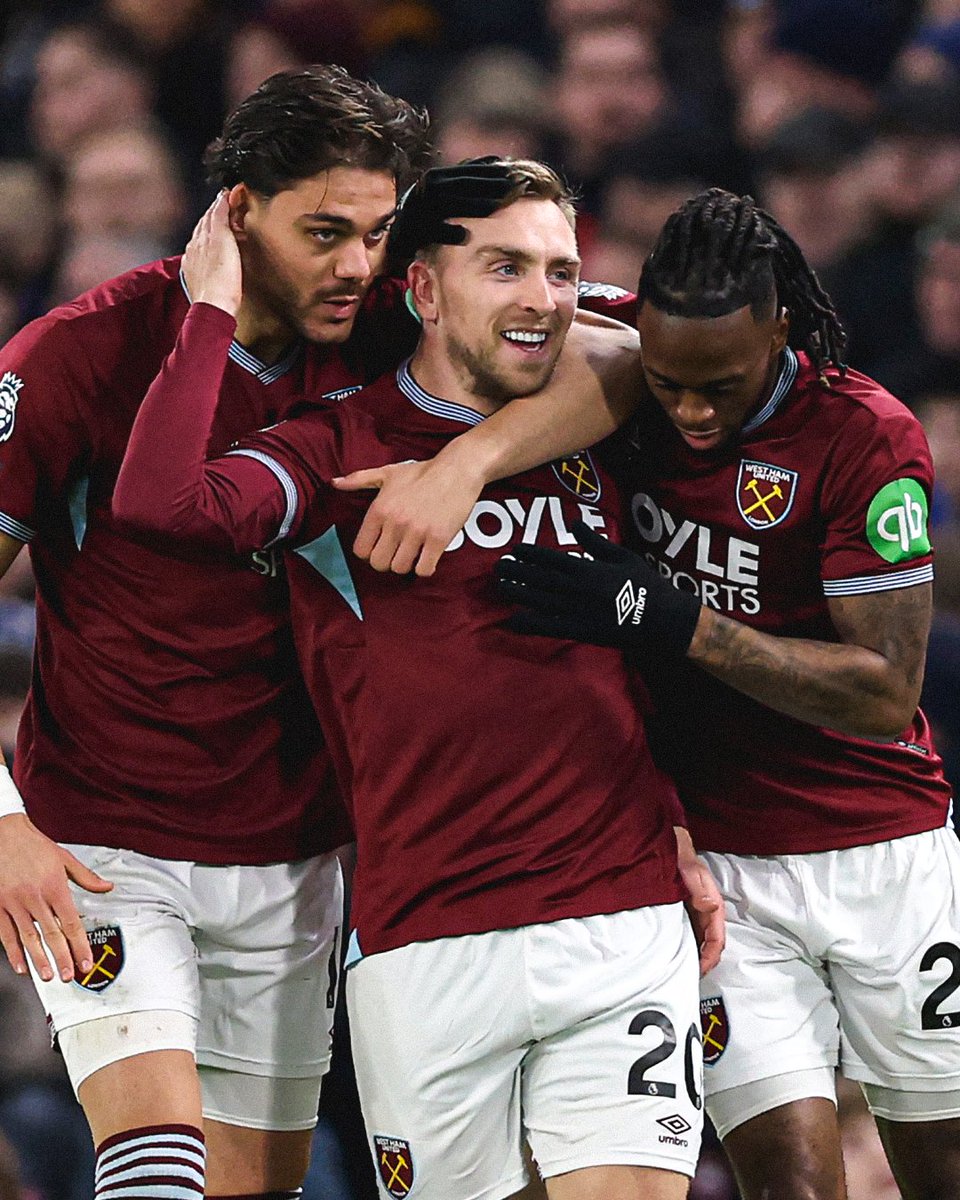 HALF-TIME: <a href="/ChelseaFC/">Chelsea FC</a> 0-2 <a href="/WestHam/">West Ham United</a> ⏸

An impressive display from the Hammers so far 💪