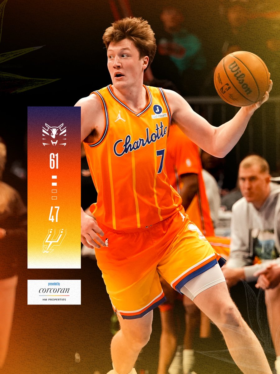 20-4 run to end the half!
#HiveMentality | @CorcoranHM