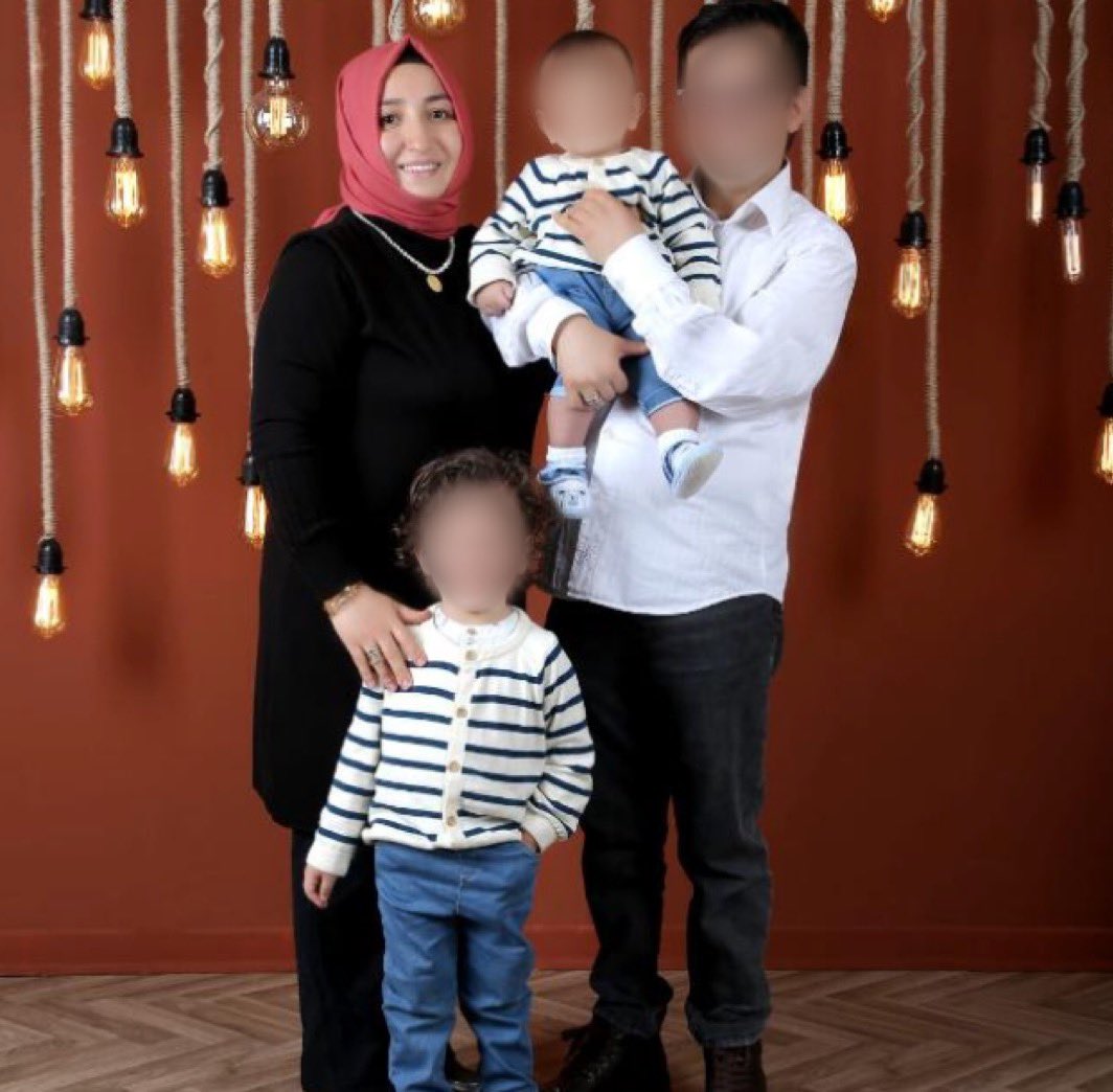 Av. <a href="/OrionEmpress/">Lale Demirkazan 🌱🖖</a> , Merve Saydan’ın tutuklu kalmasına dikkat çekti: “Eskişehir’de bir savcı, cezaevindeki 14 aylık bebekli kadını unutmuş durumda. Evinde 20 bin TL ve içi boş bir cep telefonu bulunduğu için kadına ne suç yükleyeceğini mi düşünüyor?”

TenkilFelaketi OrganizeNefret