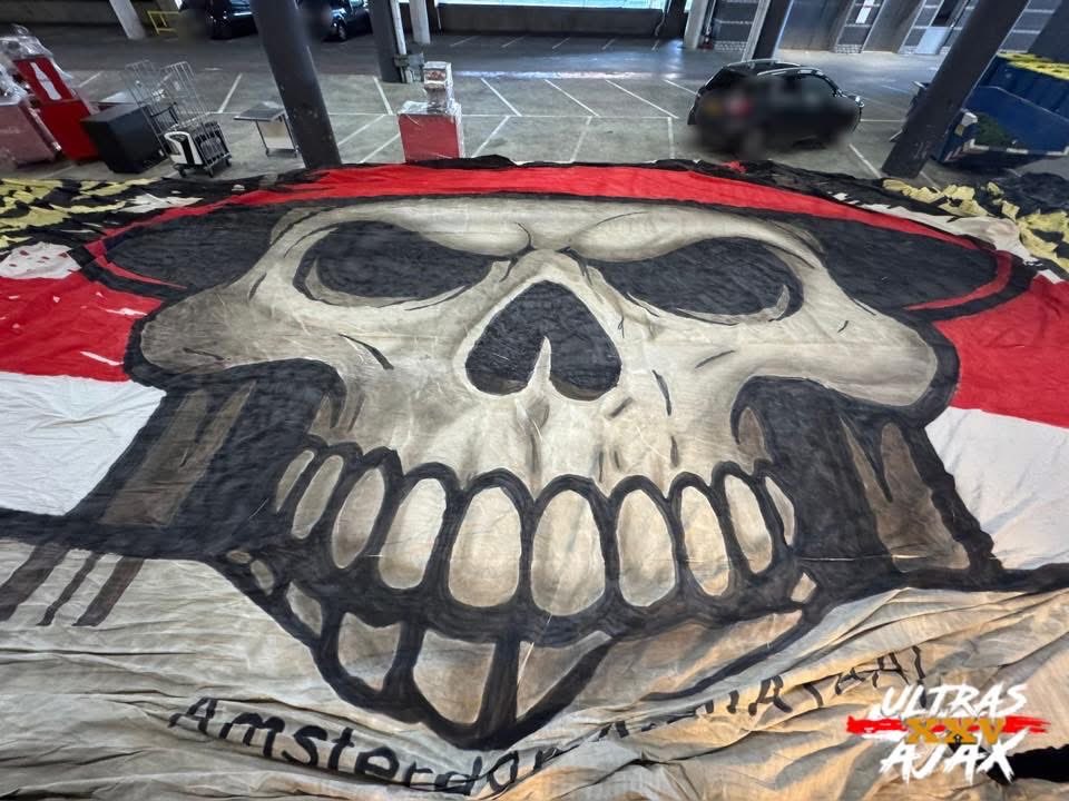 Ultras Amsterdam tweet media