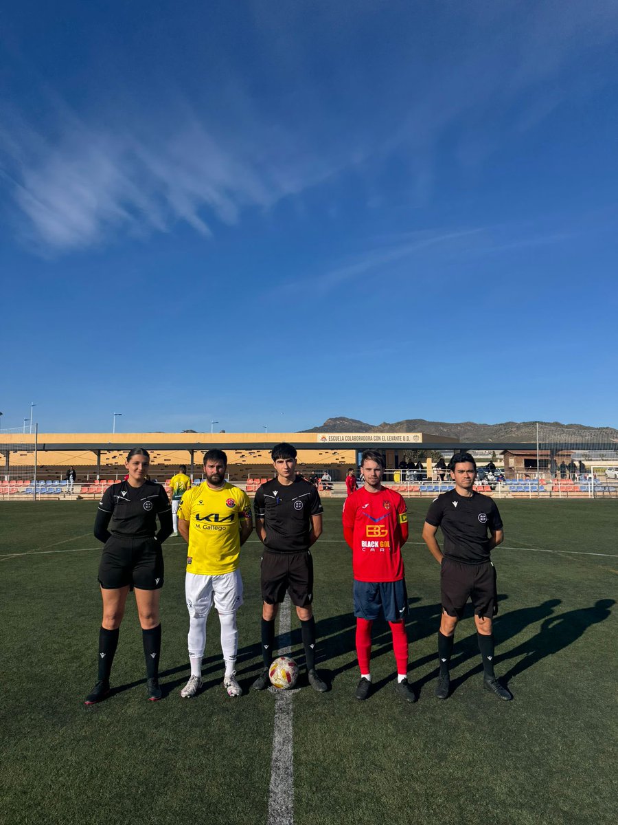 MazarronFC's tweet photo. 👥🔴| 𝙈𝘼𝙕𝘼𝙍𝙍𝙊𝙉 𝙁𝘾 𝘽 | SEGUNDA AUTONÓMICA

✅ Victoria por 3 a 0 🆚 @CDLaSoledad1 

Tres goles de Soufi nos dan una victoria más para el filial que continúa cosechando muy buenos resultados 🔥
 
#VamosMazarron #WeAreMazarron ❤️⚔️💙 https://t.co/v8dEey62vK