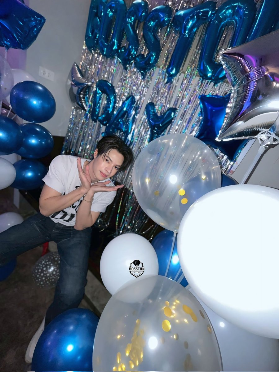 📸 31|01|26 

วันนี้พาพิบอสมาบอกฝันดีก่อนฮ่ะ 

#BosstonShuphadech 
#กีต้าร์ของบอสตั้น 
#HNY2026XBosston