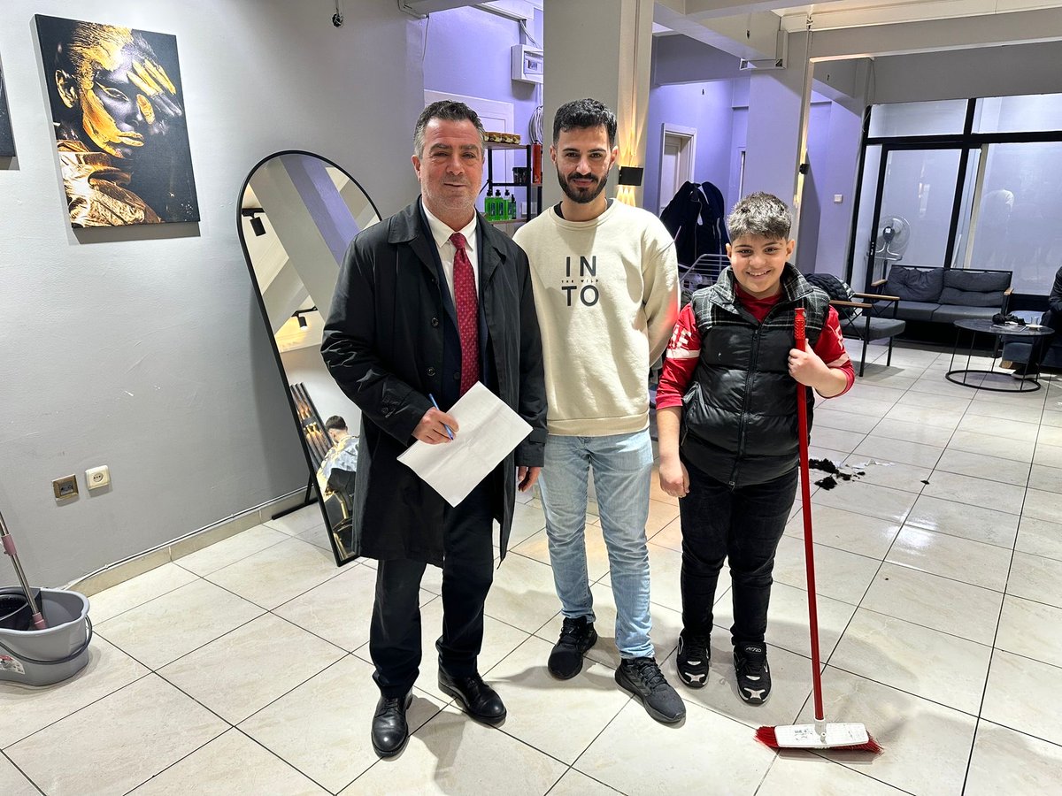 _mehmet_tekinn's tweet image. Berber esnafımızı ziyaret ederek,Genel Başkanımız Sayın Ali Babacan’ın selamlarını ilettim.Genel merkezimize ulaştırmak için esnafımızın sorunlarını dinlemeye ve yüce milletimizin ayağına gitmeye devam edeceğiz.#Deva #devayolu