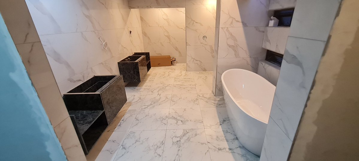 Thaps012's tweet image. South Africans needs to start investing more in skills

All this office work people want,it's no longer  easy to get it

Having a skill is the best thing you can have for yourself 

Either work for company or open yours