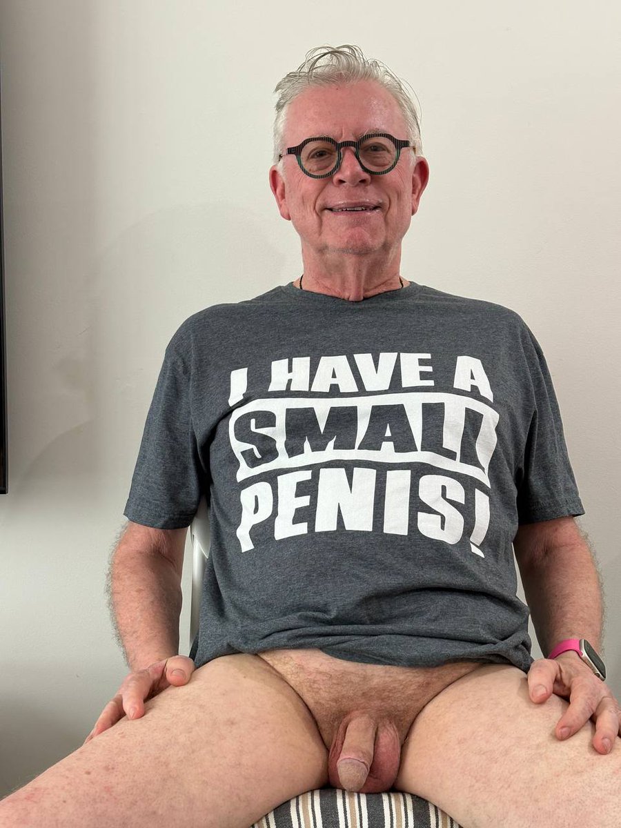 Thormaster7's tweet photo. check this 100% fagg with his small cock and pink watch 😂😂😂 https://t.co/TEvJ2t3LLo