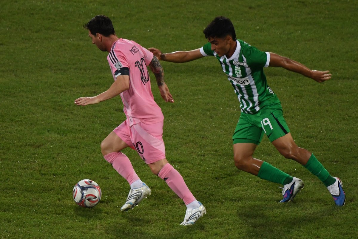 CONMEBOL's tweet image. Messi en Medellín 😍⚽️

#CreeEnGrande