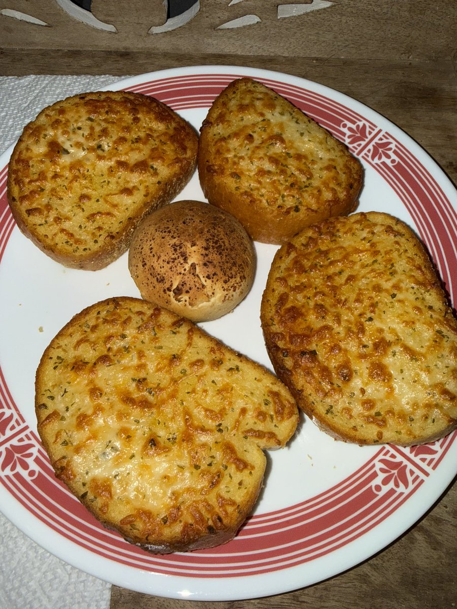 SatiatingSnacks tweet picture