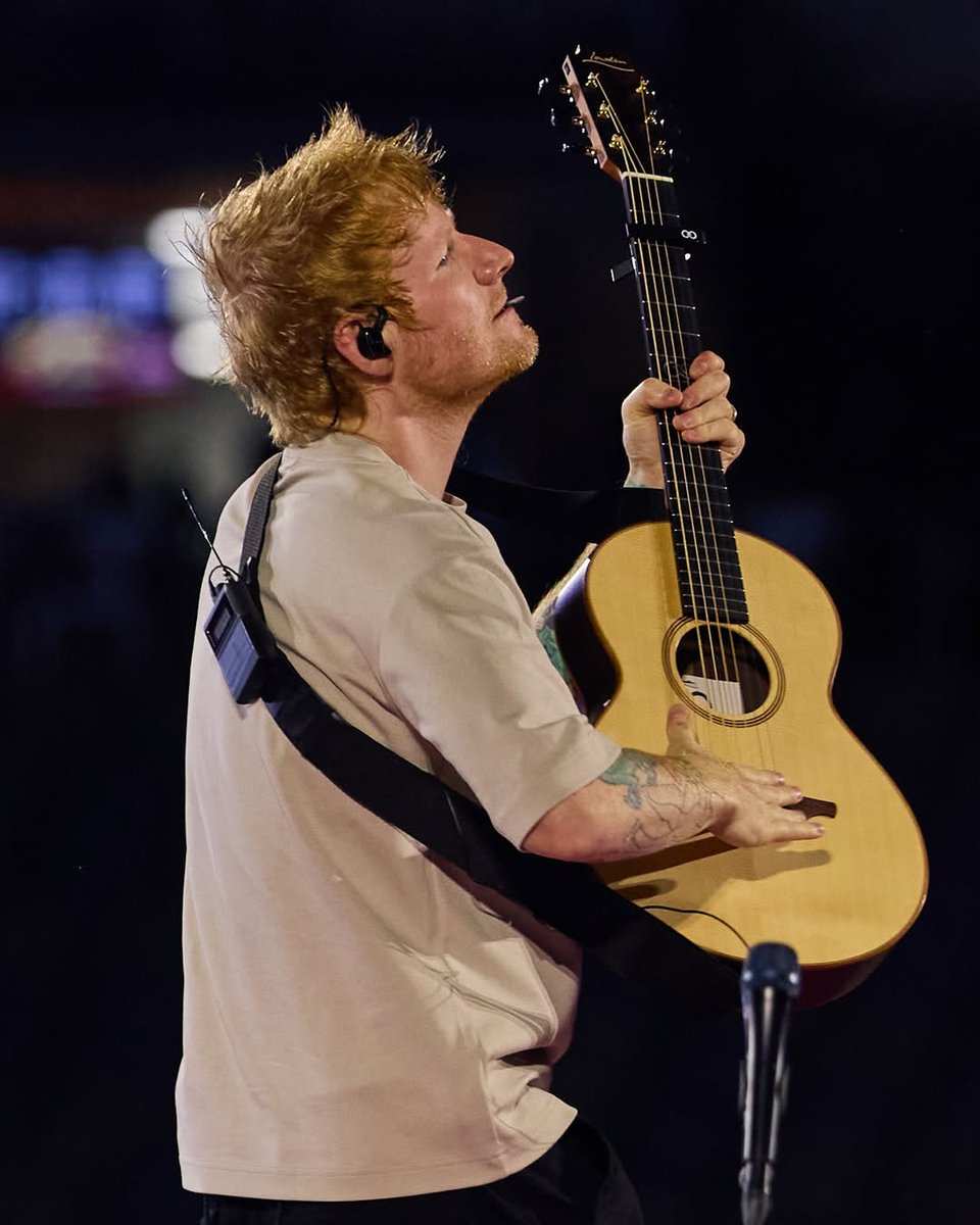 looptourUA's tweet photo. Ed on stage in Perth through the eyes of photographer Travis Hayto. #ESLoopTourPER1 https://t.co/Ccair6T7Ek