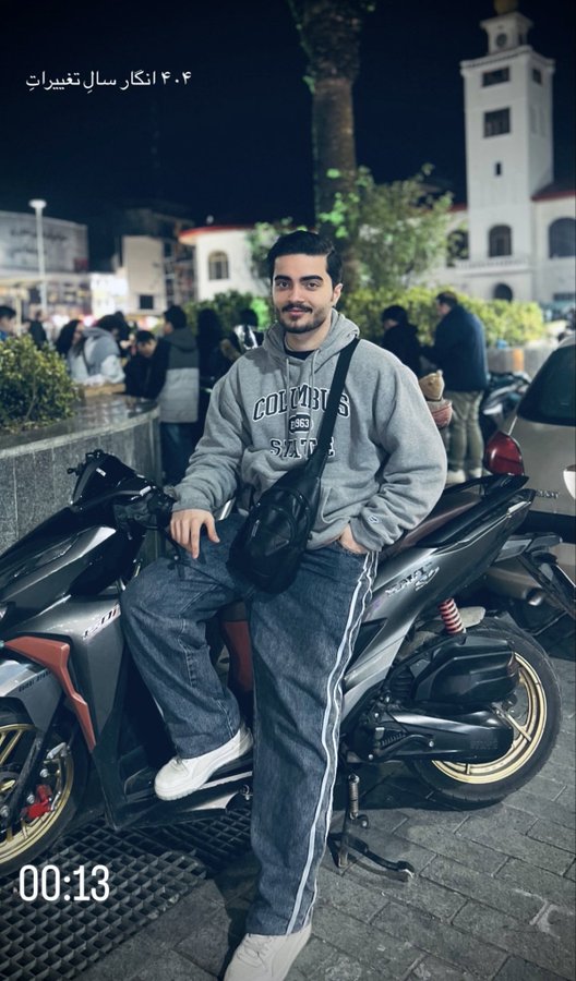 amirrrrb2's tweet photo. ایشون از دوستان دور من بودن هرچی از خوب بودنش بگم کم گفتم
امیرجان راهت ادامه داره داداش

#امیر_موحدی https://t.co/Wpfng9XjZz