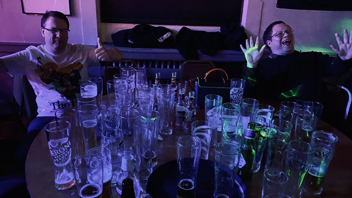 SiTHFuRioN's tweet photo. The downside of being  a none smoker on a night out lol https://t.co/7fbUq71oGL