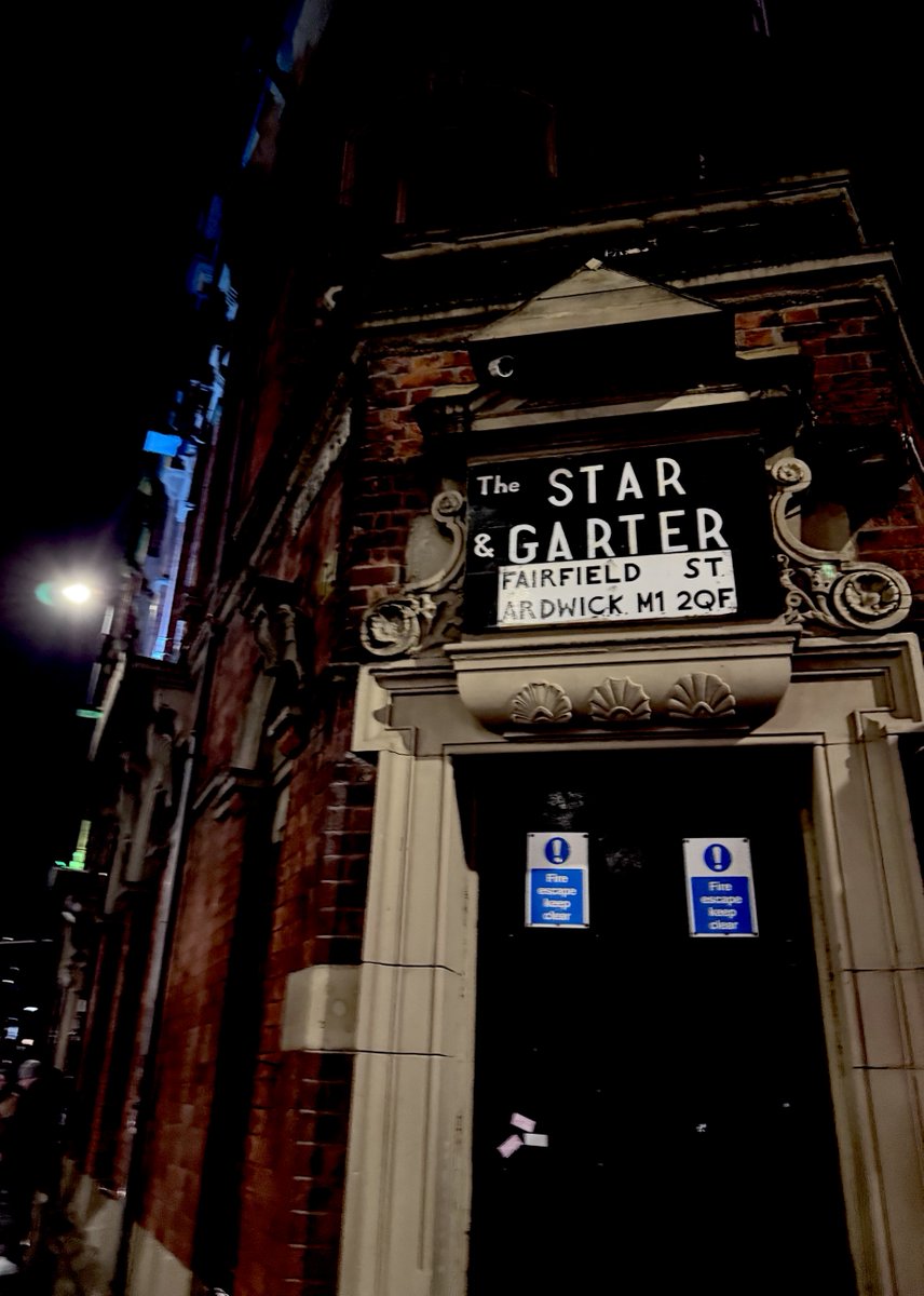 Apparently Smiths Fans… this is a thing!? … and it actually is 😍