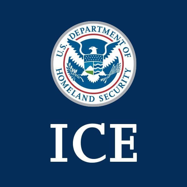 WakeUpPatriott's tweet image. 🚨BREAKING: ICE has begun going after employers who hire illegal immigrants.

How would you rate your level of support for ICE?

A. Very Strong Support (100%)
B. Strong Support (75%)
C. Moderate Support (50%)
D. Limited Support (25%)
E. No Support (0%)