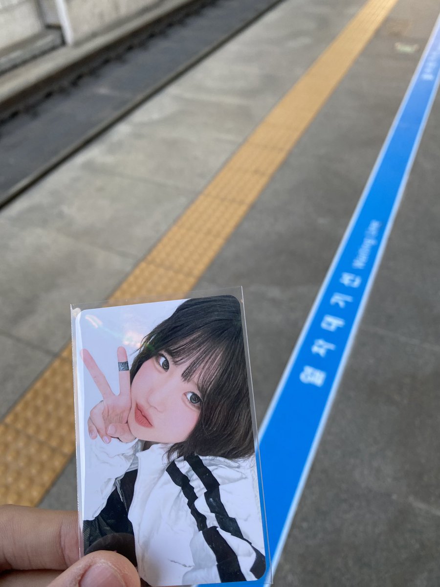 floverRb3's tweet photo. 이건 운명이야 https://t.co/1ImXheOvNk