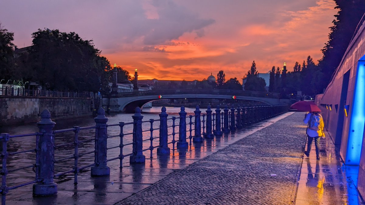 ๑Miss.Fullmoon๑ tweet media