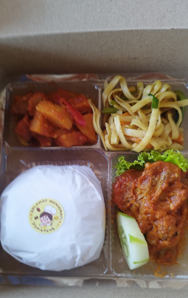 Konsumsi pengajian ba'da subuh minggu ini, selamat sarapan pagi semua! ☺