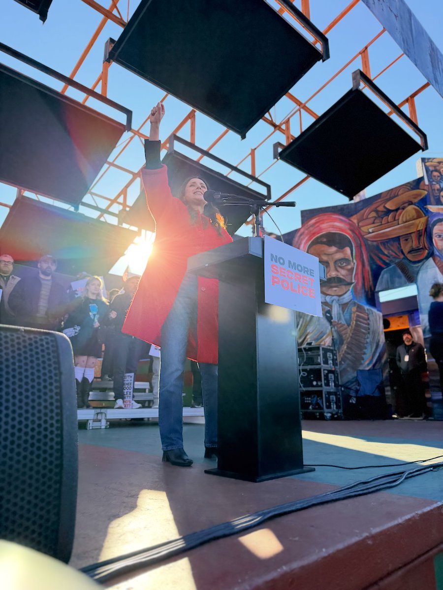 Gina Hinojosa tweet media