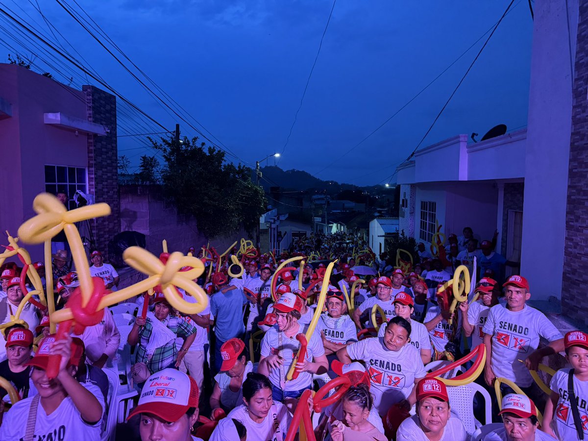JoseRLarrarteG's tweet photo. 🚩#Elecciones2026🚩

El movimiento cívico “Ciénaga de Oro Digna” la dio toda.

Hoy, estuvo de visita el aspirante a Senado Camilo Torres Villalba (@camilotorresv) #L12 y el líder del movimiento #NuevoFuturo Gabriel Calle Aguas (@GabrielCalleA)

Las imágenes son contundentes. https://t.co/RxH8VSl8dA