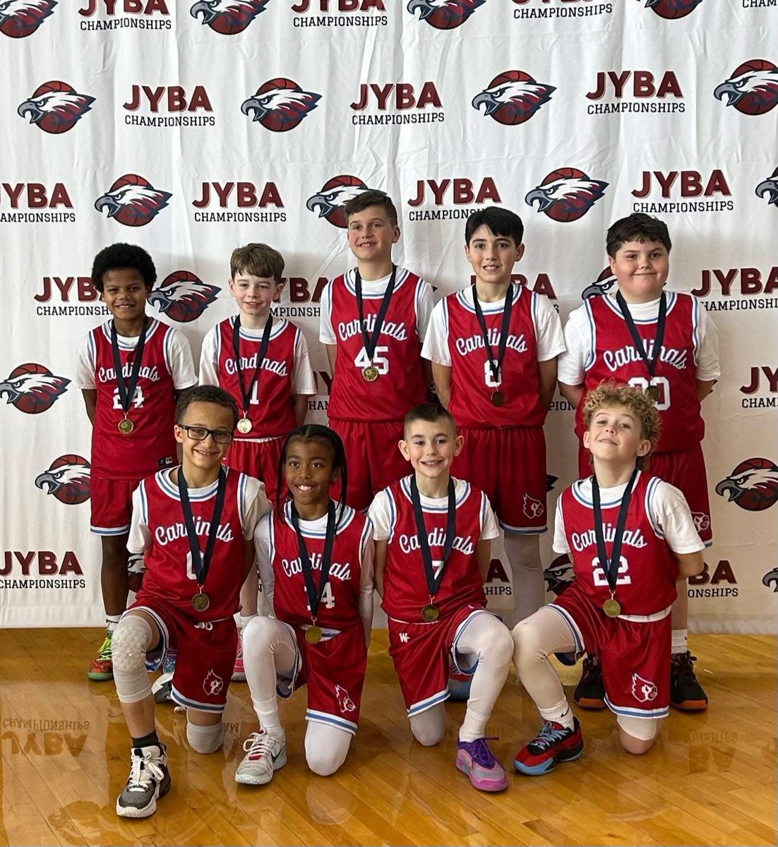 WC_BBall's tweet photo. State Bound! Congrats to Coach Derryberry and the 4th Grade Red group on winning the Joplin tournament and qualifying for the state tournament to defend their crown! 🔥🚾🏀🥇🔥#wchoops https://t.co/eZGIvn43e8