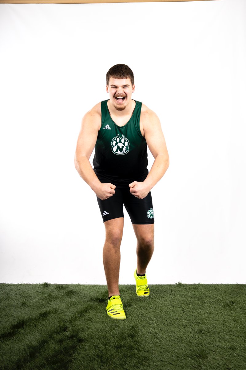 Shot Put (M) ||| Washburn Open 

🥇: Ethan Gaschler - 17.10m (56' 1 1/4")

#OABAAB ||| #OneTeamOneDream
