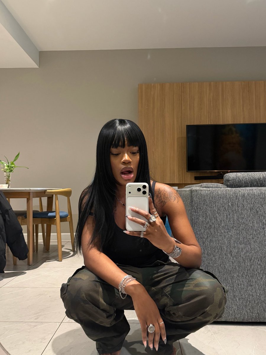 Persephoné-Ainsley tweet media