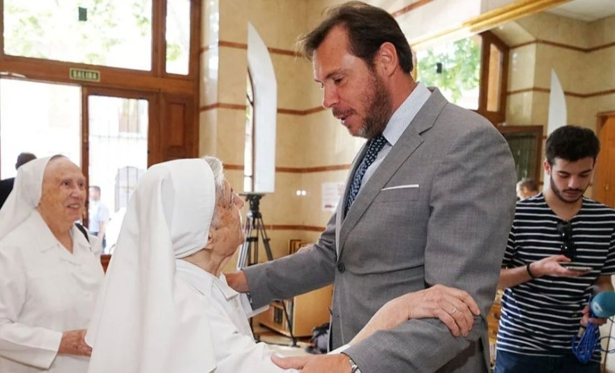 Dejo esto por aqui para cuando salga que Óscar y Pedro no acuden a eventos religiosos.