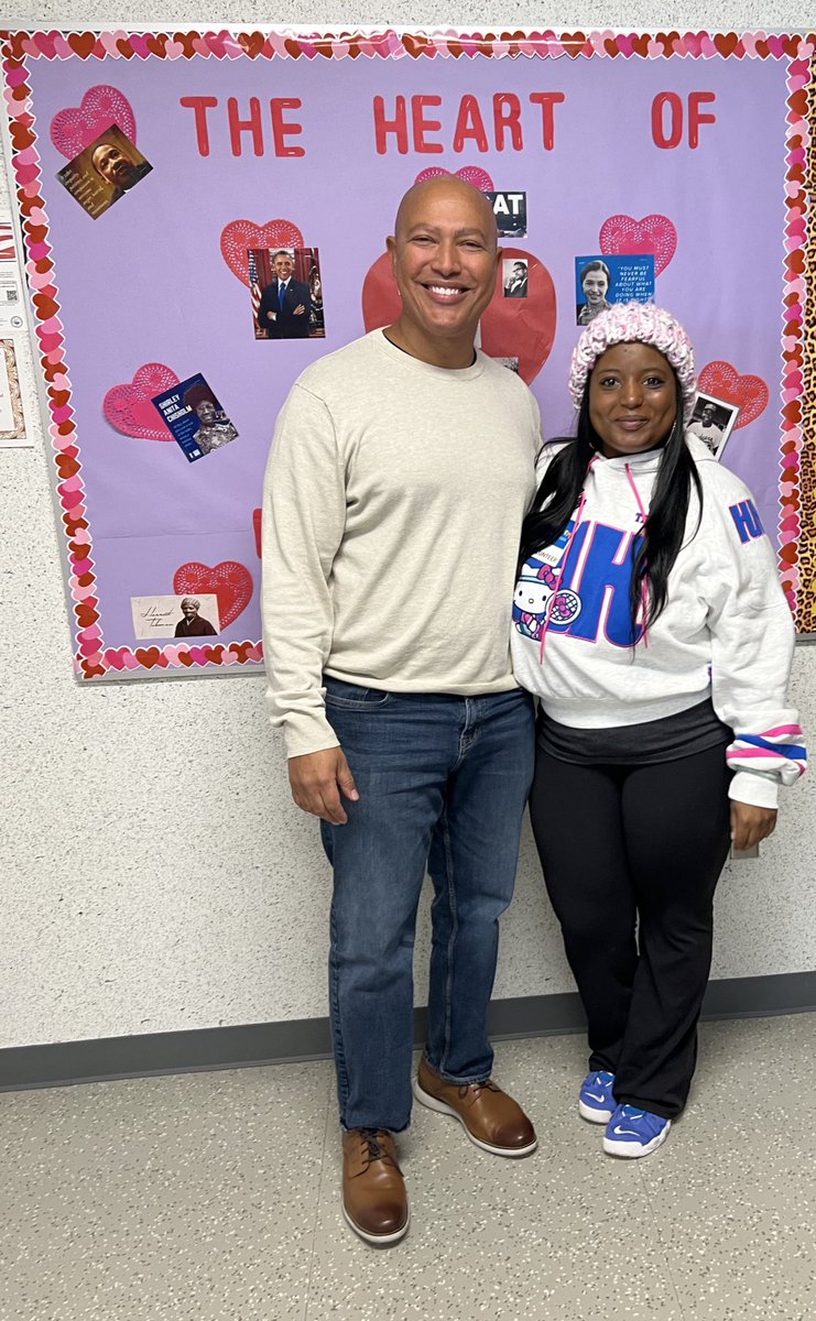 Thompson Elementary LMC tweet media