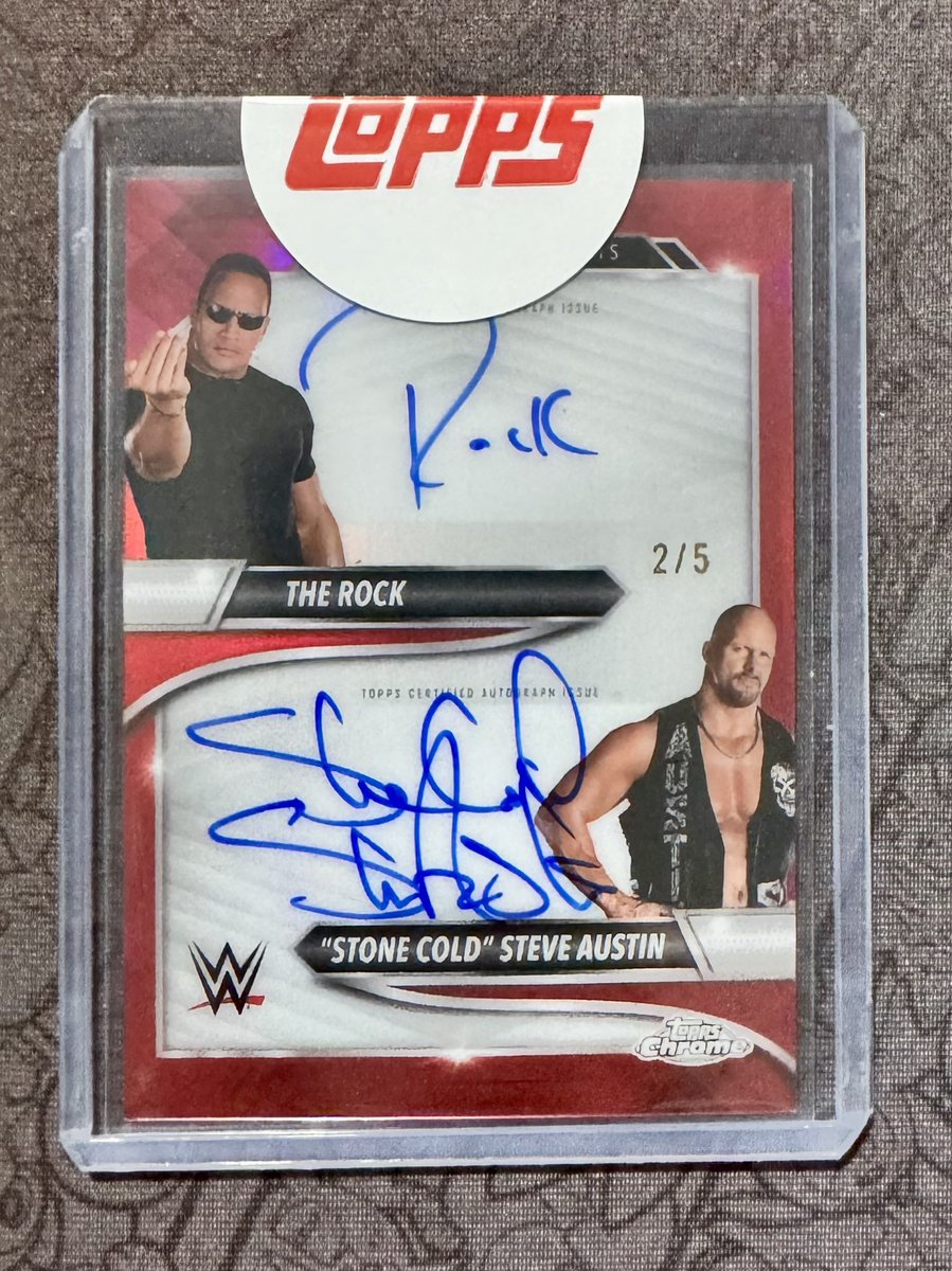 JDiesel2727's tweet photo. @CardPurchaser Won this in a break and has to sweat it out since I had the Rock side in the break. 🔥 https://t.co/WRTnhGFsBe