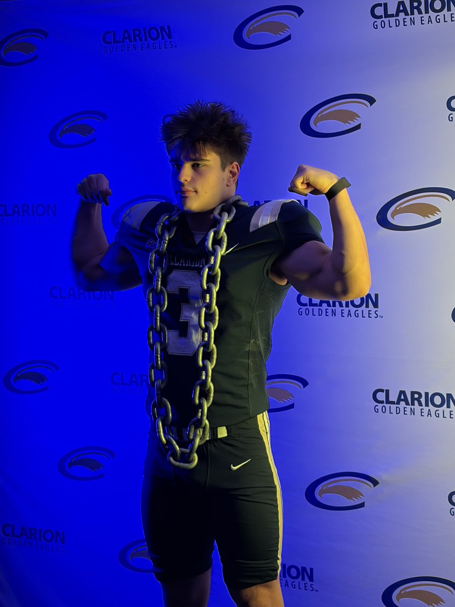anteakin2026's tweet photo. Had a great visit @pennwclarion yesterday! Thank you @vrizz52 for the invite. Thank you @RaymondMonica3 for the opportunity to come out a play next fall! #win #AGTG @WPIAL_Insider @wpialsportsnews @WPIAL_Blitz @footballcoach79 @CoachBongi https://t.co/czW3K5AHPj