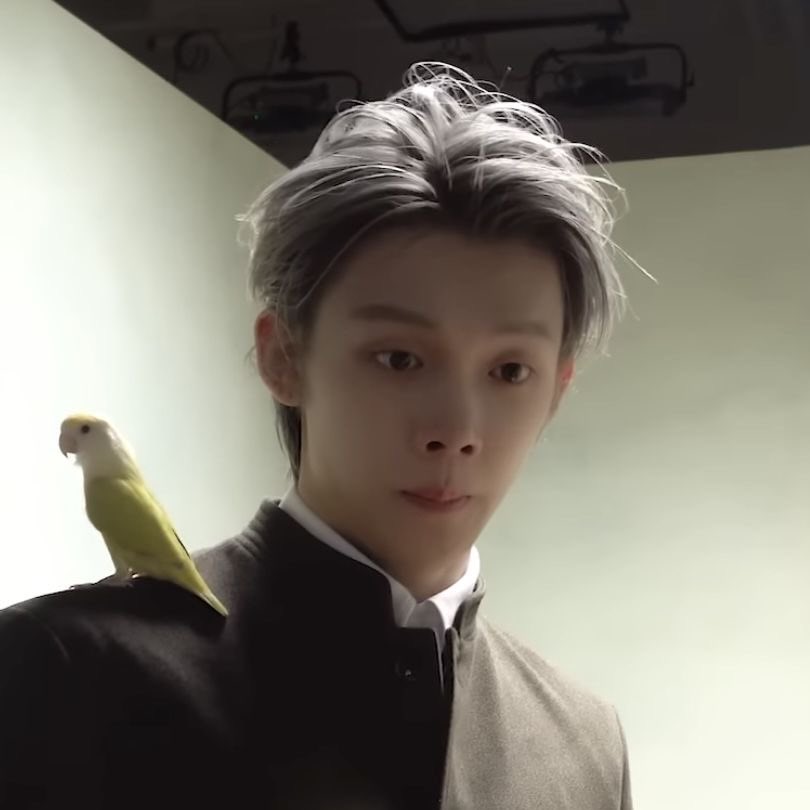 🦜😳