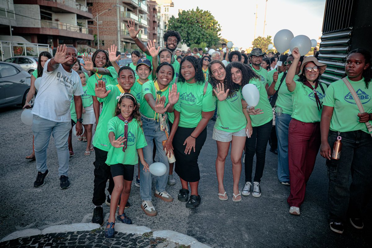 Cabo Frio recebeu hoje o Celebra Calebe, que reuniu mais de 2 mil pessoas na Praia do Forte.  Um grande momento de celebração do maior movimento missionário já vivido em nosso território. 🖐️💚