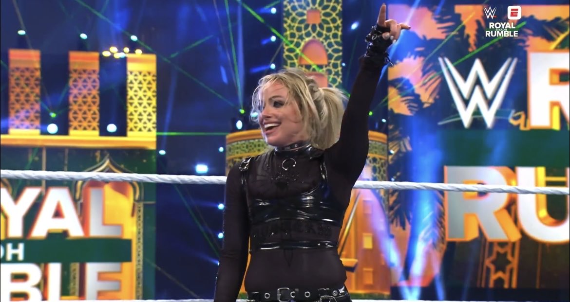 WrestExpress's tweet photo. Liv has done it! #RoyalRumble https://t.co/rZiD7nYlQJ