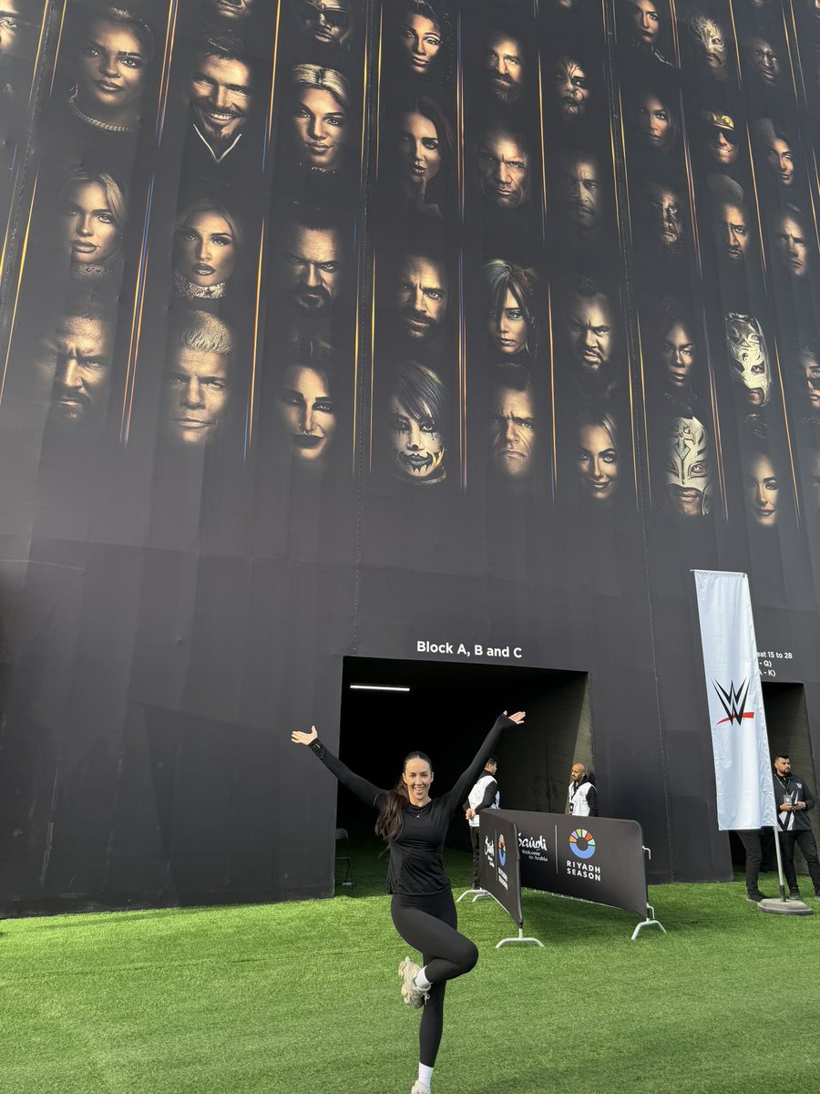 ⠀
⠀⠀           𝐑𝐨𝐲𝐚𝐥 𝐑𝐮𝐦𝐛𝐥𝐞 𝐝𝐨𝐧𝐞 ..  𝐖𝐫𝐞𝐬𝐭𝐥𝐞𝐦𝐚𝐧𝐢𝐚 𝐬𝐞𝐚𝐬𝐨𝐧 ..