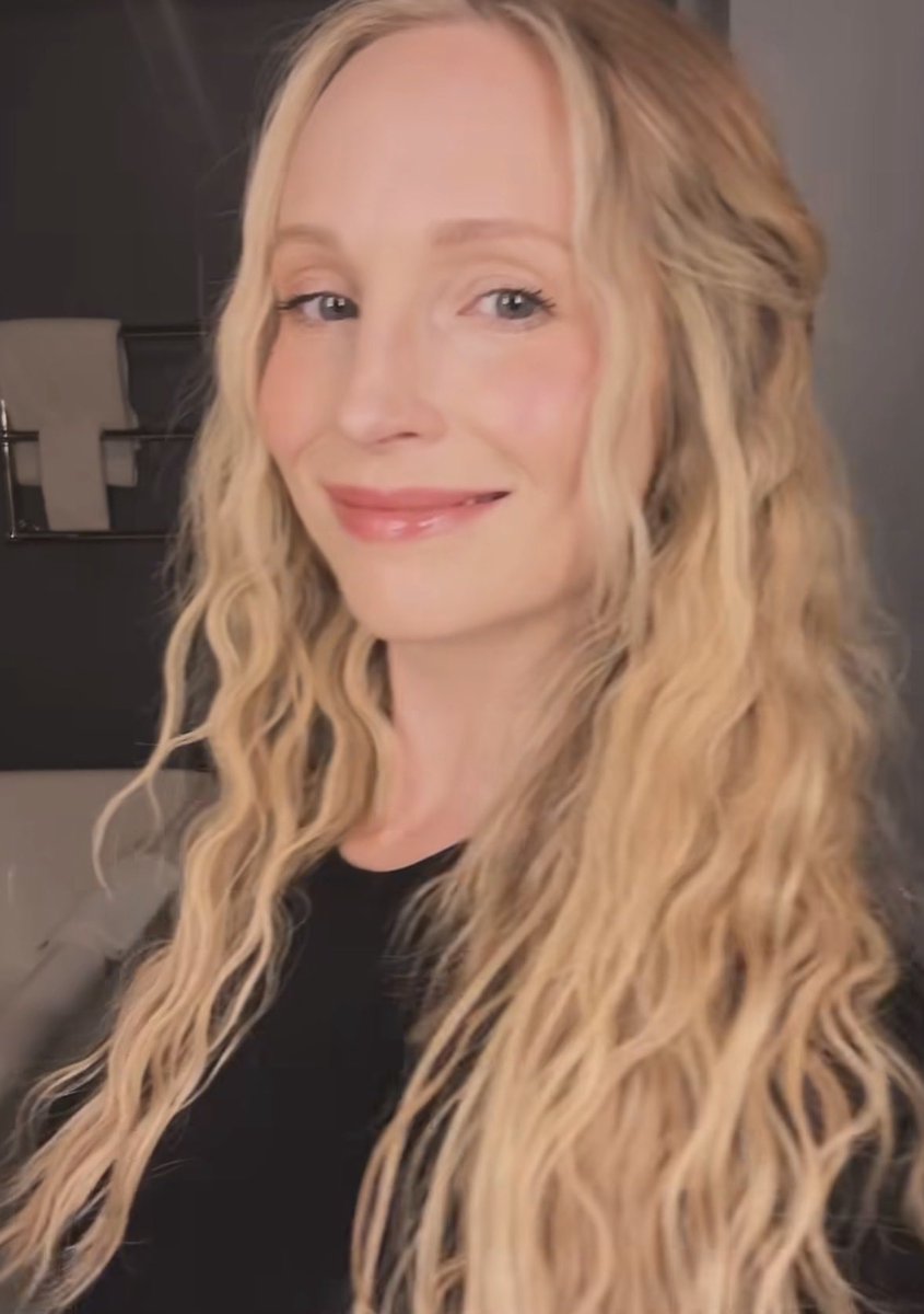 TVDChile's tweet photo. Candice #CarolineForbes @CandiceAccola https://t.co/bNqGGQwh3I