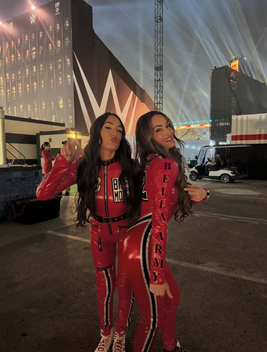 WrestlingWCC's tweet image. “The Bella Twins are back”

— Brie Bella