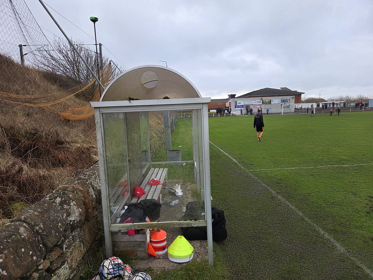 mtuohey73's tweet photo. Today's @OfficialWoSFL game. @IrvineVictoria 2-1 @NewmainsUtdFC https://t.co/Qq7zcQhSwI