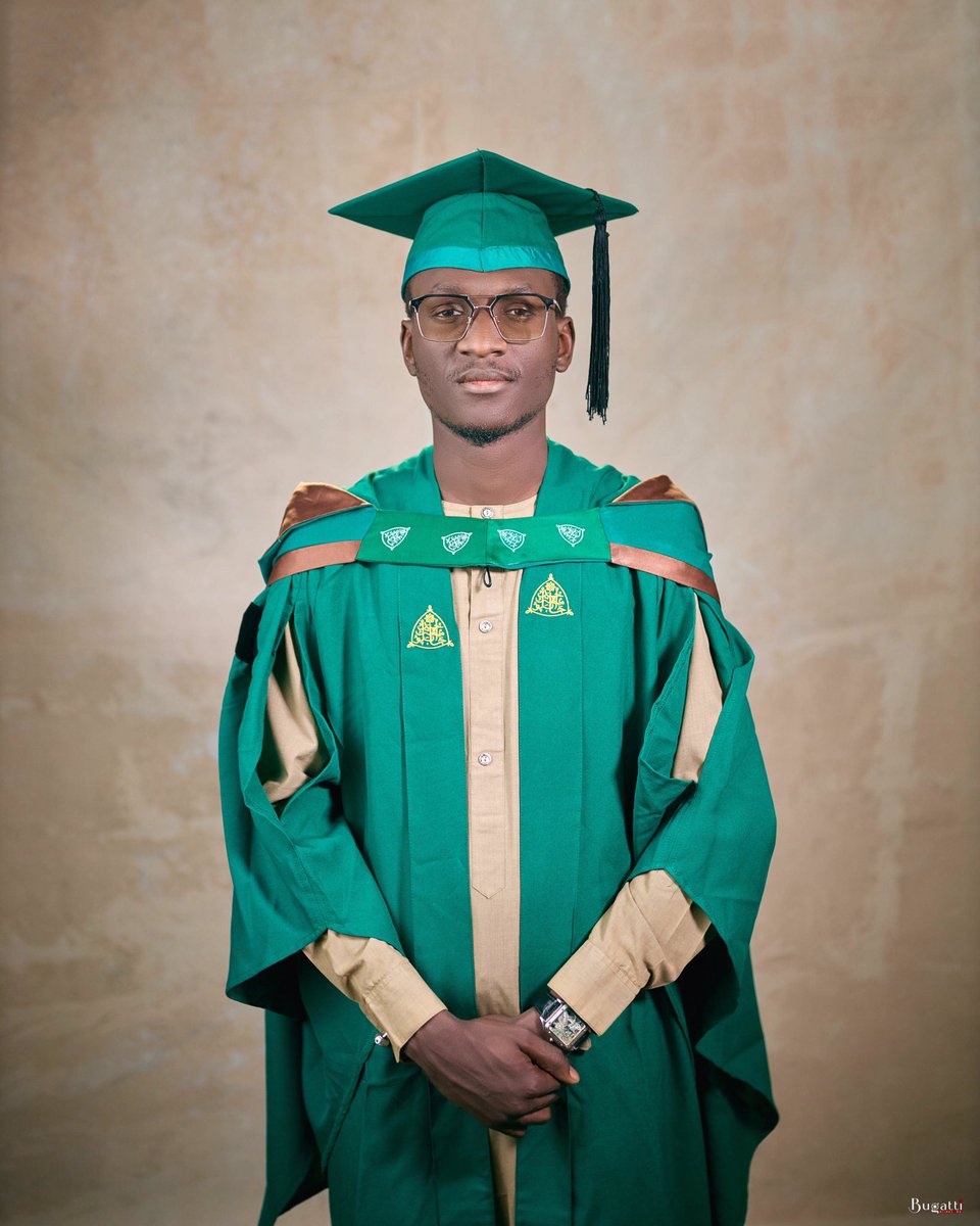 _mghalee's tweet photo. Alhamdulillah!!

Today 31st January, 2026 I graduated from the The prestigious Ahmadu Bello University Zaria with a Second class honours. (upper division).

May Allah bless the certificate #ABUConvocation2026 #abusite https://t.co/li693BZAW5