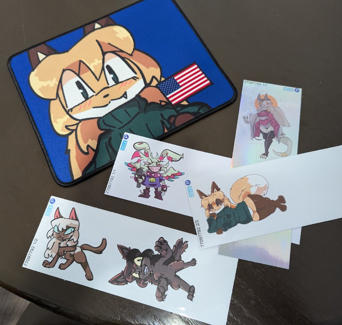 ChillBat22's tweet photo. #averi I just got some merch from @/reverantranger 's store, but their twitter account is gone. Does anyone know what happened or how I can contact them? https://t.co/bDNhz4RObi