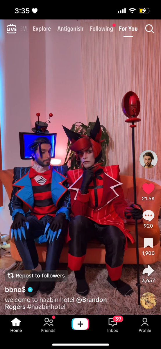 strwblitzy's tweet image. BYE brandon and bbno$ cosplayed vox and al