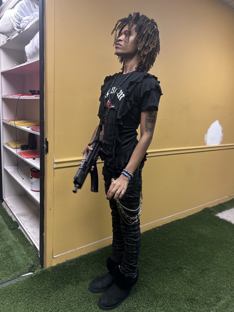 kissonherkitty's tweet photo. i like bad bitches ima bad bitch😗 https://t.co/Q74RRoloXO